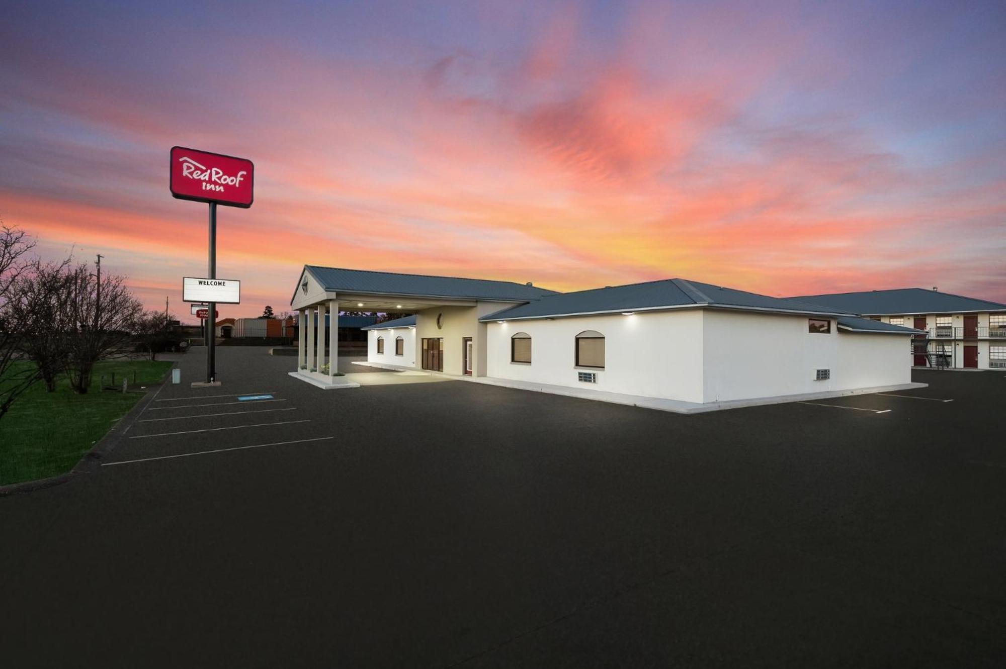 Red Roof Inn Nacogdoches Exterior photo